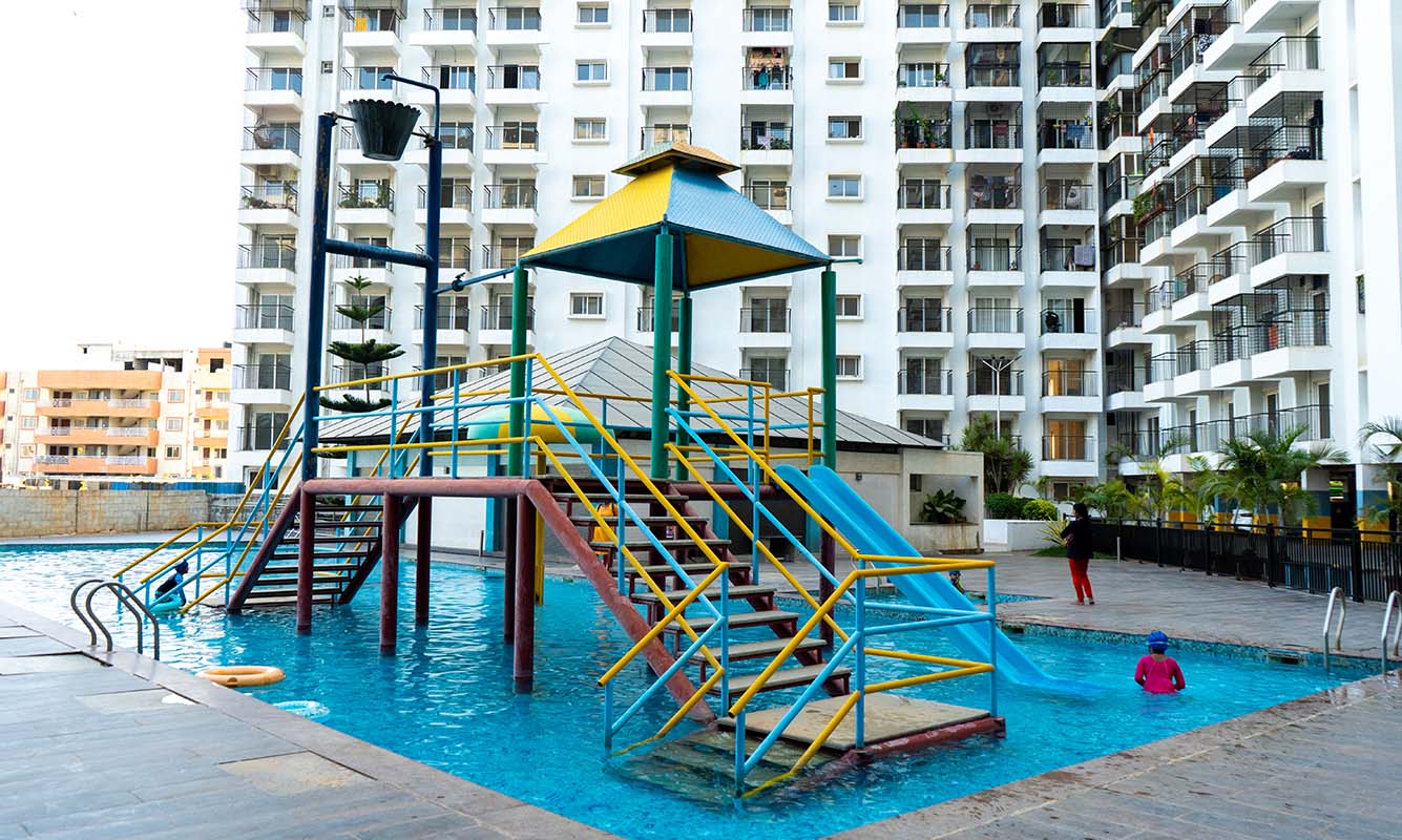 Alpine Iris Luxurious 2 & 3 BHK Apartments Overview 1