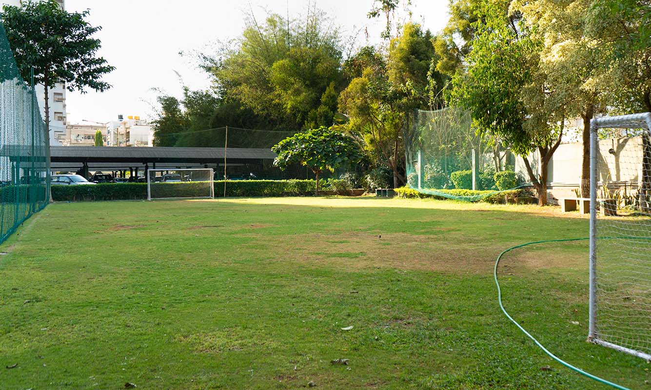 Alpine Iris Luxurious 2 & 3 BHK Apartments Overview 2