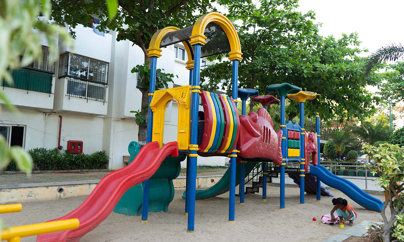 Alpine Iris Luxurious 2 & 3 BHK Apartments Overview 2